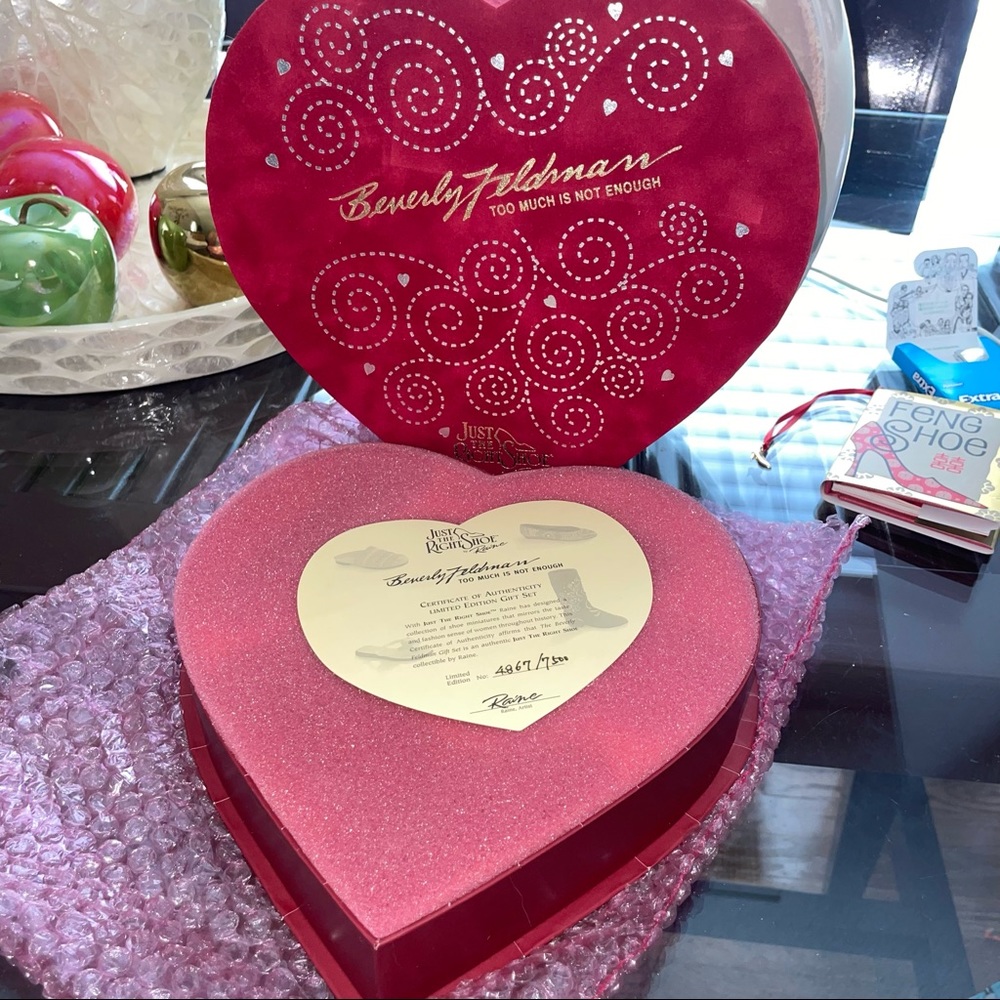 Just the Right Shoe NWB! Beverly Feldman 4pc Gift Set Heart Box Raine